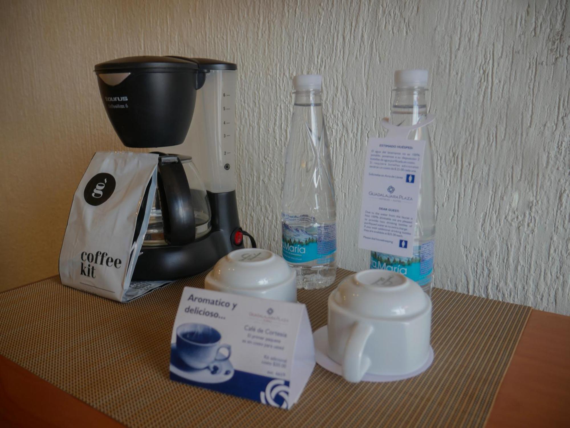 Hotel Guadalajara Plaza Expo מראה חיצוני תמונה
